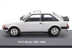 Ford Escort XR3 Baujahr 1983 weiß 1:43 Schuco