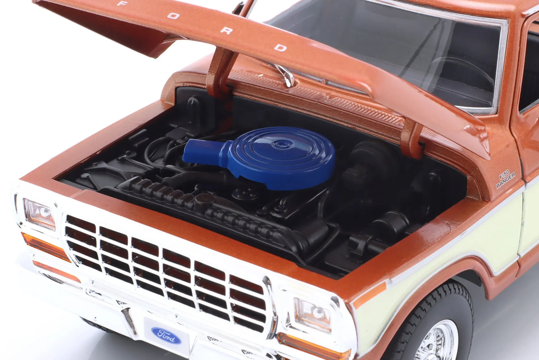 Ford F150 Pick-Up Baujahr 1979 braun metallic / creme weiß 1:18 Maisto