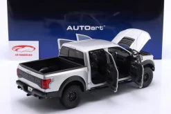 Ford F-150 Raptor Supercrew Pick-Up Baujahr 2019 silber 1:18 AUTOart