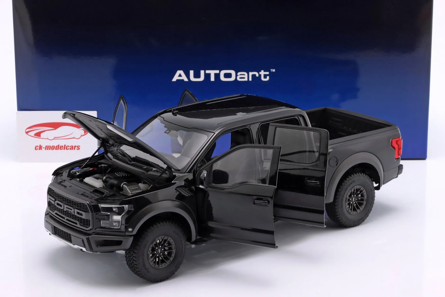Ford F-150 Raptor Supercrew Pick-Up Baujahr 2019 achatschwarz 1:18 AUTOart