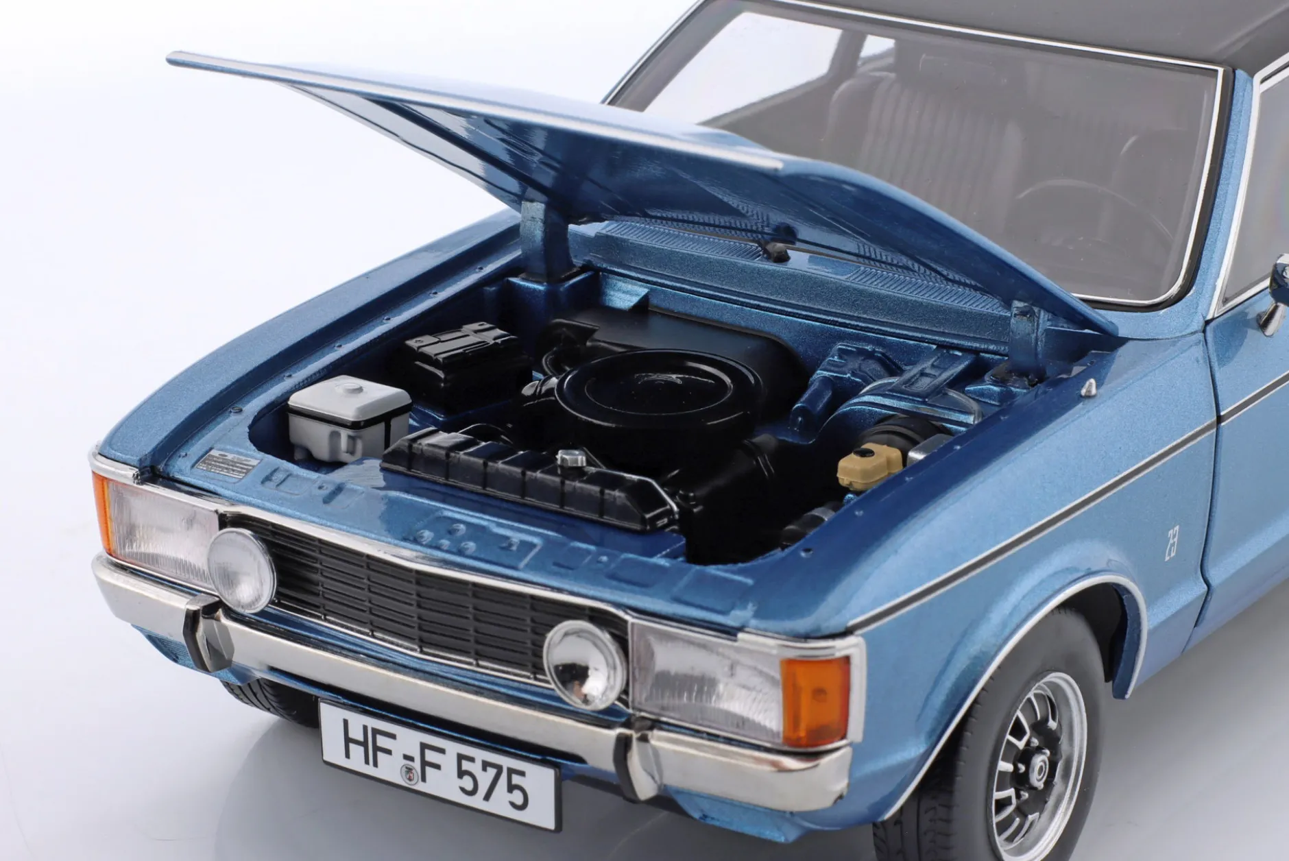 Ford Granada L Coupe Serie 2 Baujahr 1975 blau metallic 1:18 TOURING