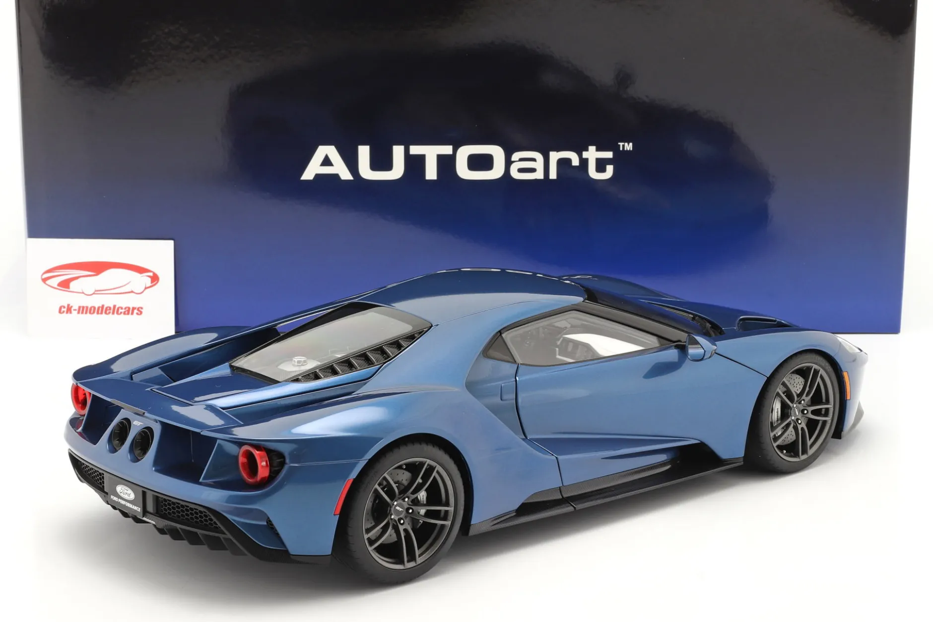 Ford GT Baujahr 2017 liquid blau 1:12 AUTOart