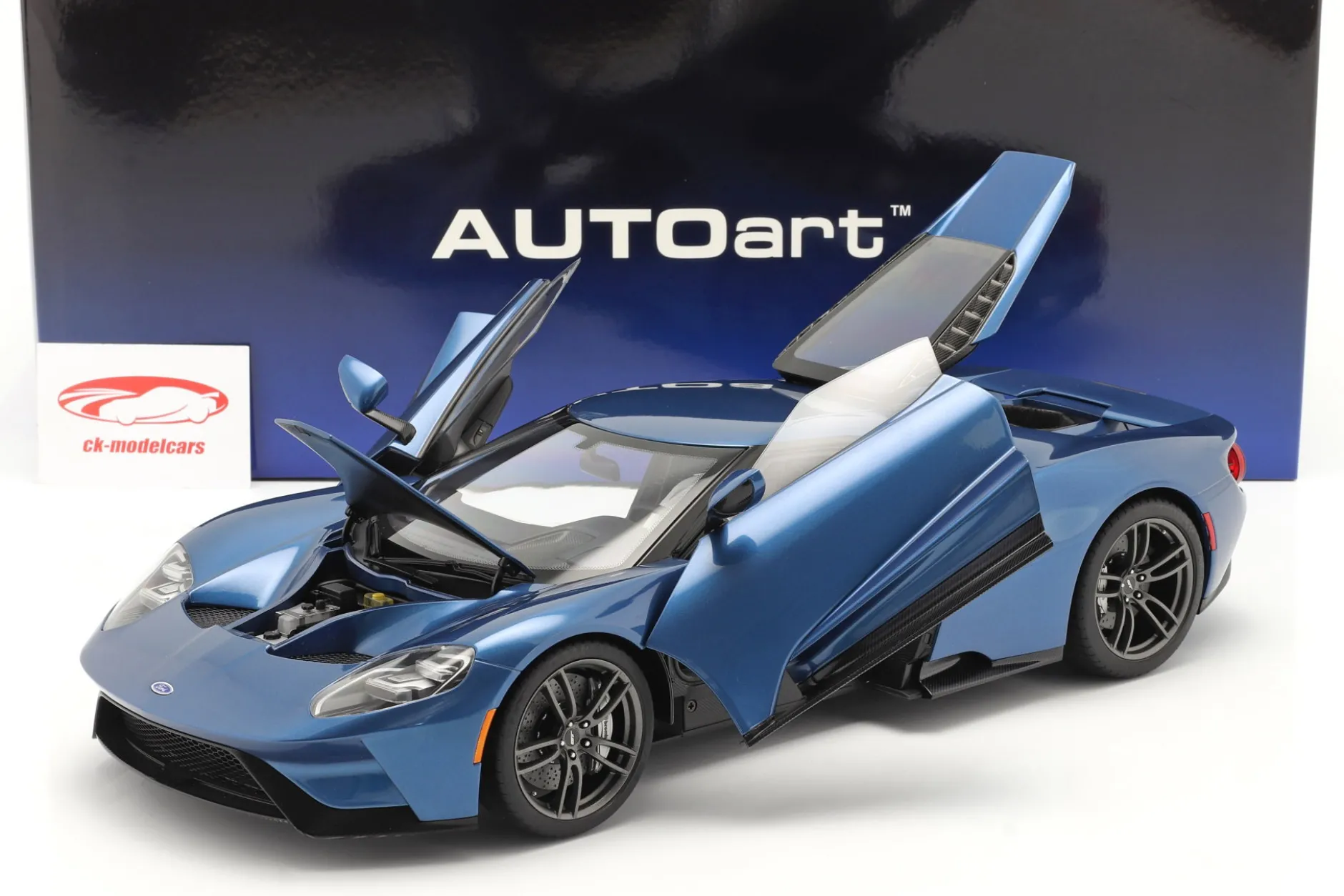Ford GT Baujahr 2017 liquid blau 1:12 AUTOart