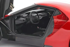 Ford GT Baujahr 2017 rot / silber 1:12 AUTOart