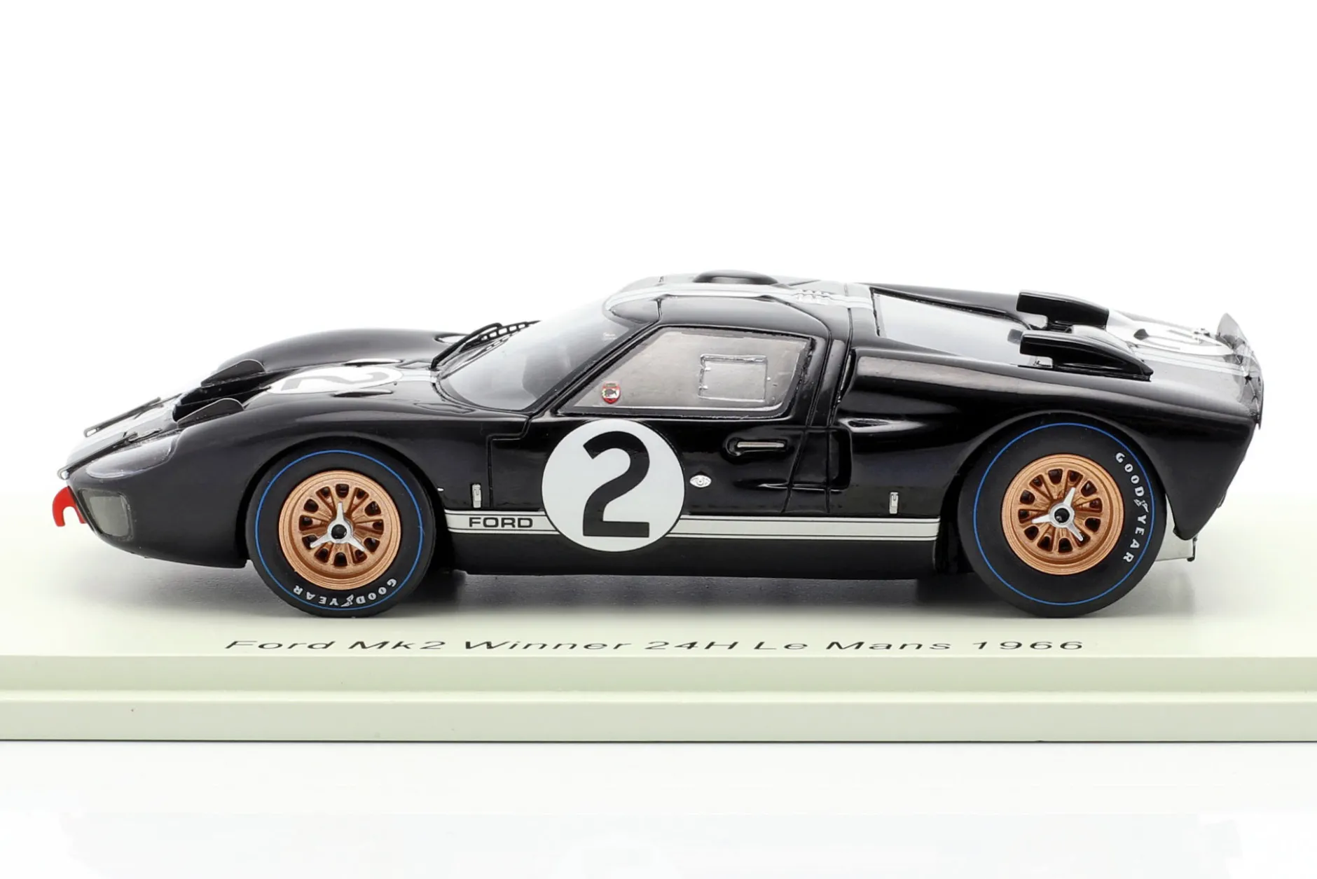 Ford GT40 MK2 #2 Sieger 24h LeMans 1966 McLaren, Amon 1:43 Spark
