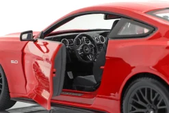 Ford Mustang Baujahr 2015 rot 1:18 Maisto