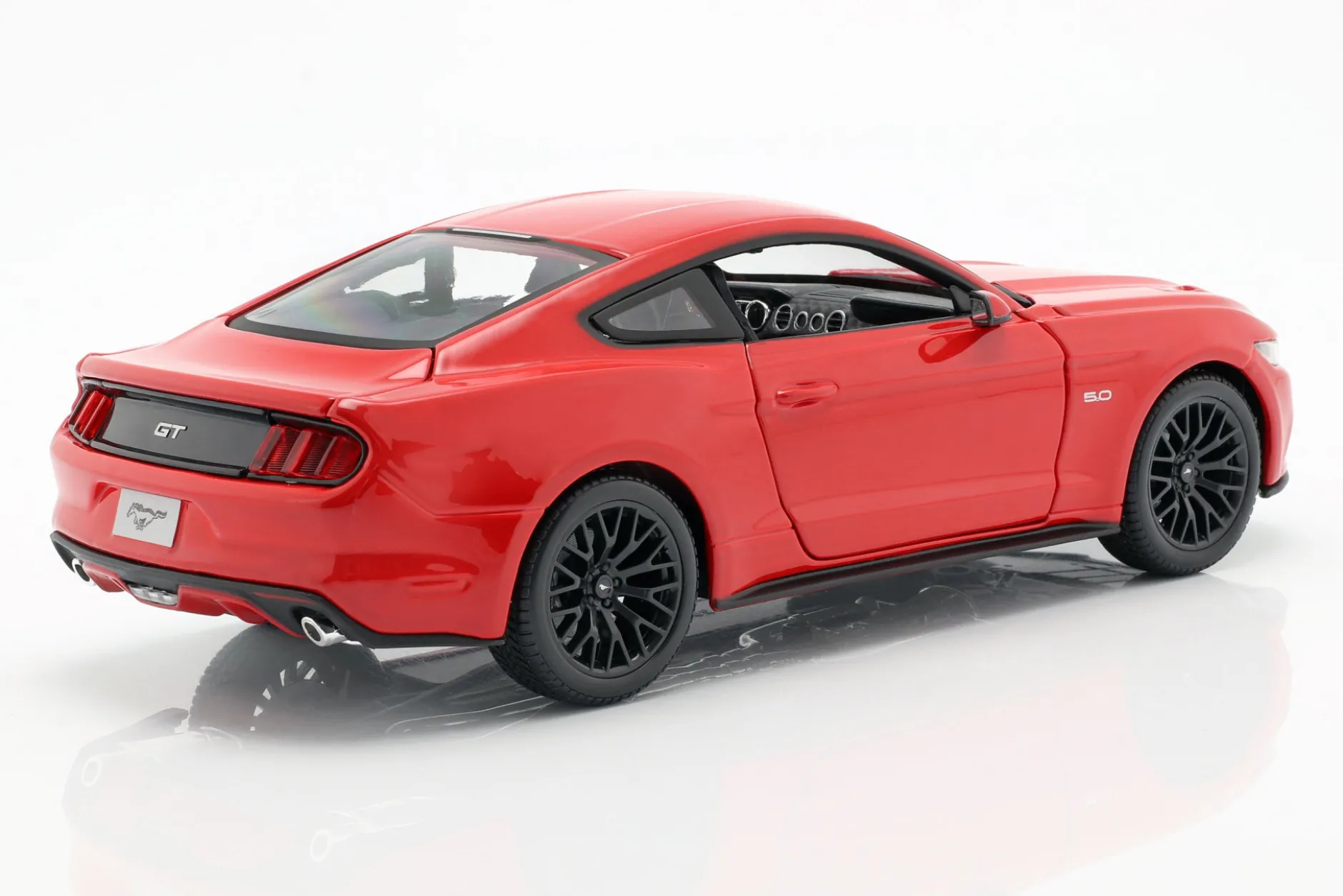Ford Mustang Baujahr 2015 rot 1:18 Maisto