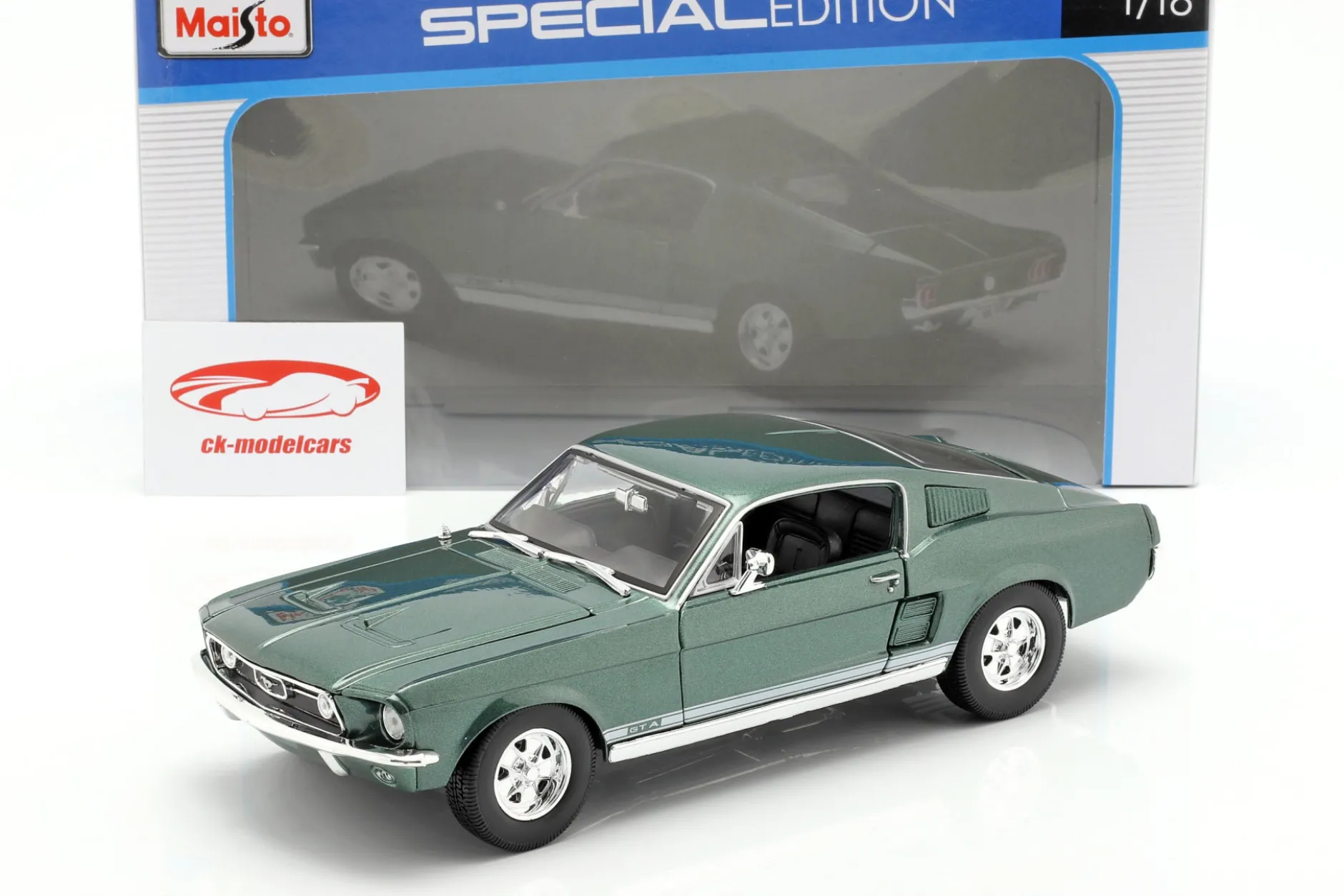 Ford Mustang GTA Fastback Baujahr 1967 grün 1:18 Maisto