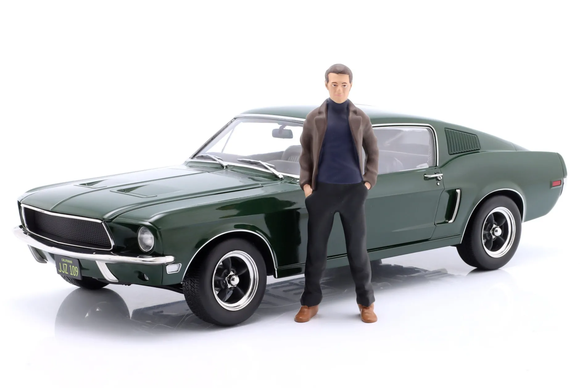 Ford Mustang GT Fastback Bullitt Baujahr 1968 dunkelgrün 1:12 KK-Scale