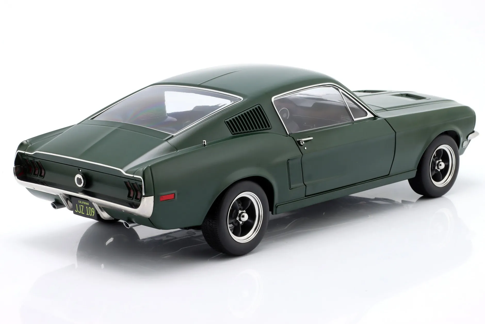 Ford Mustang GT Fastback Movie Edition Bullitt 1968 matt dunkelgrün 1:12 KK-Scale