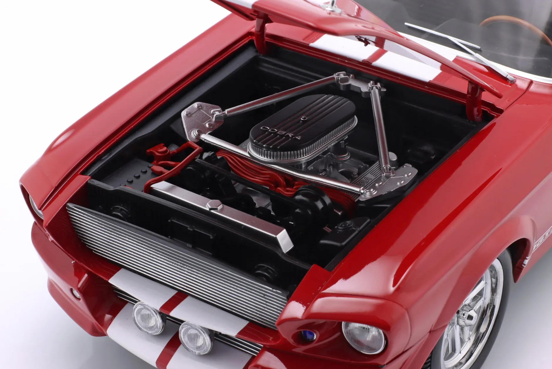 Ford Mustang Shelby GT500 Baujahr 1967 rot / weiß 1:12 KK-Scale