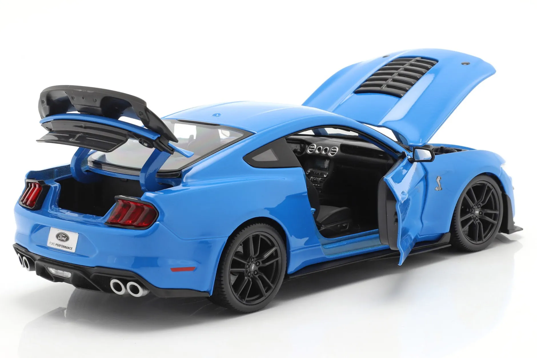 Ford Mustang Shelby GT500 Baujahr 2020 blau 1:18 Maisto