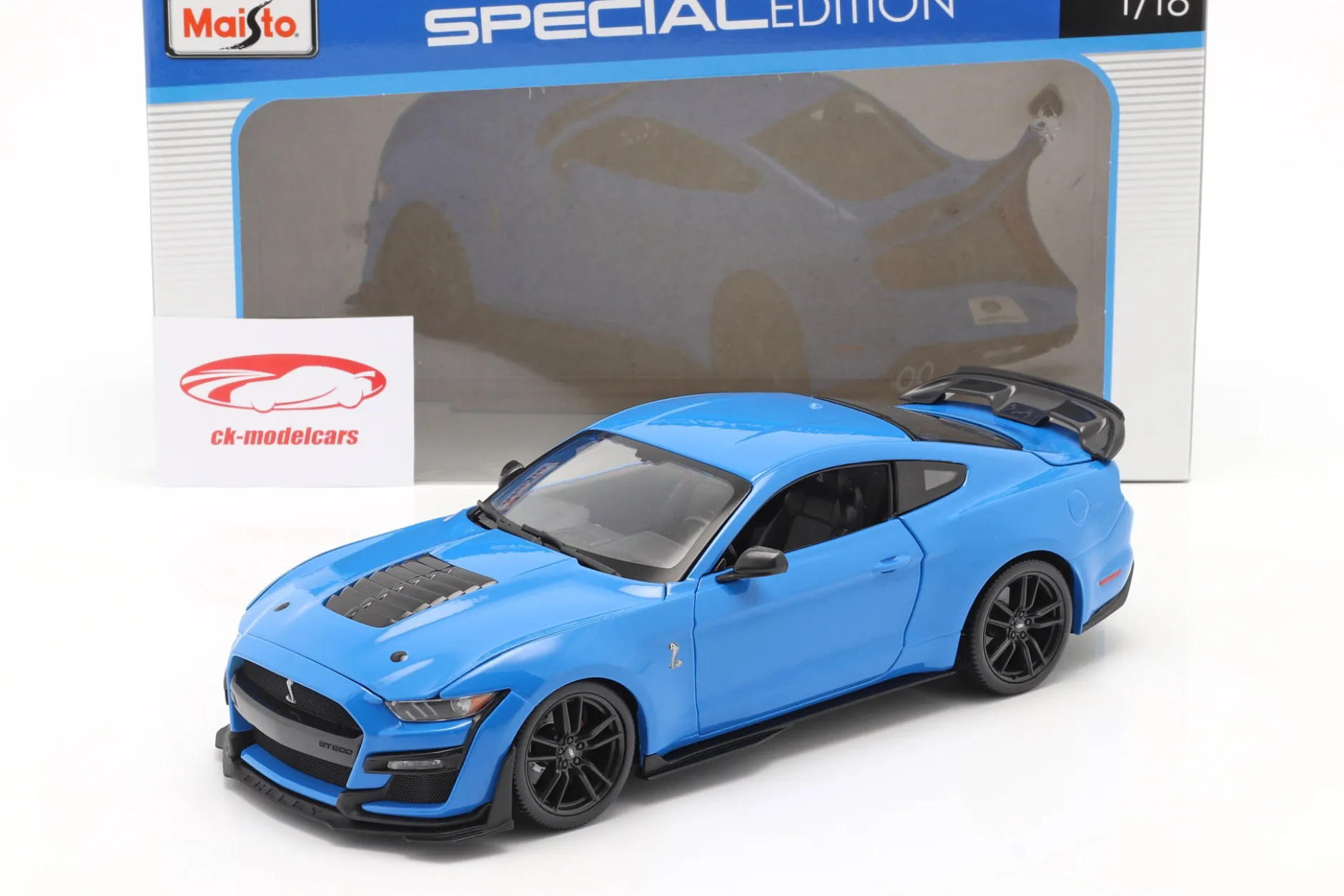Ford Mustang Shelby GT500 Baujahr 2020 blau 1:18 Maisto
