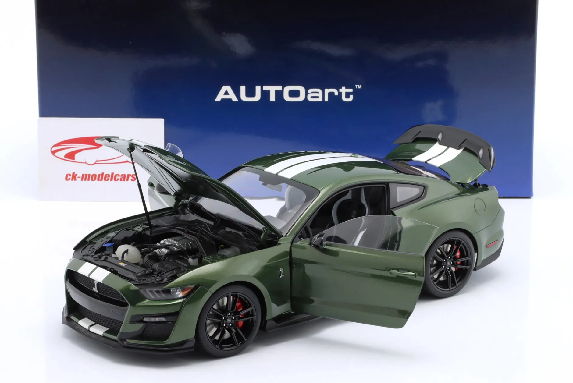 Ford Mustang Shelby GT500 dunkelgrün / weiß 1:18 AUTOart