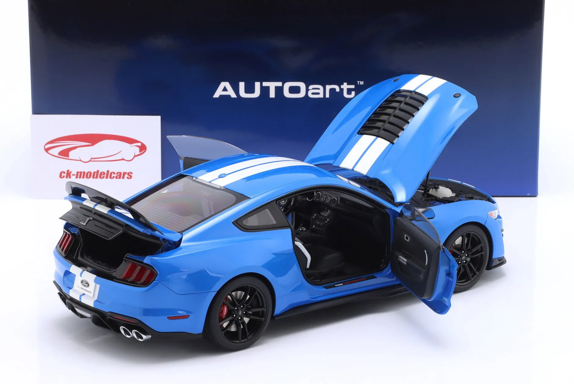 Ford Mustang Shelby GT500 grabber blau / weiße Streifen 1:18 AUTOart