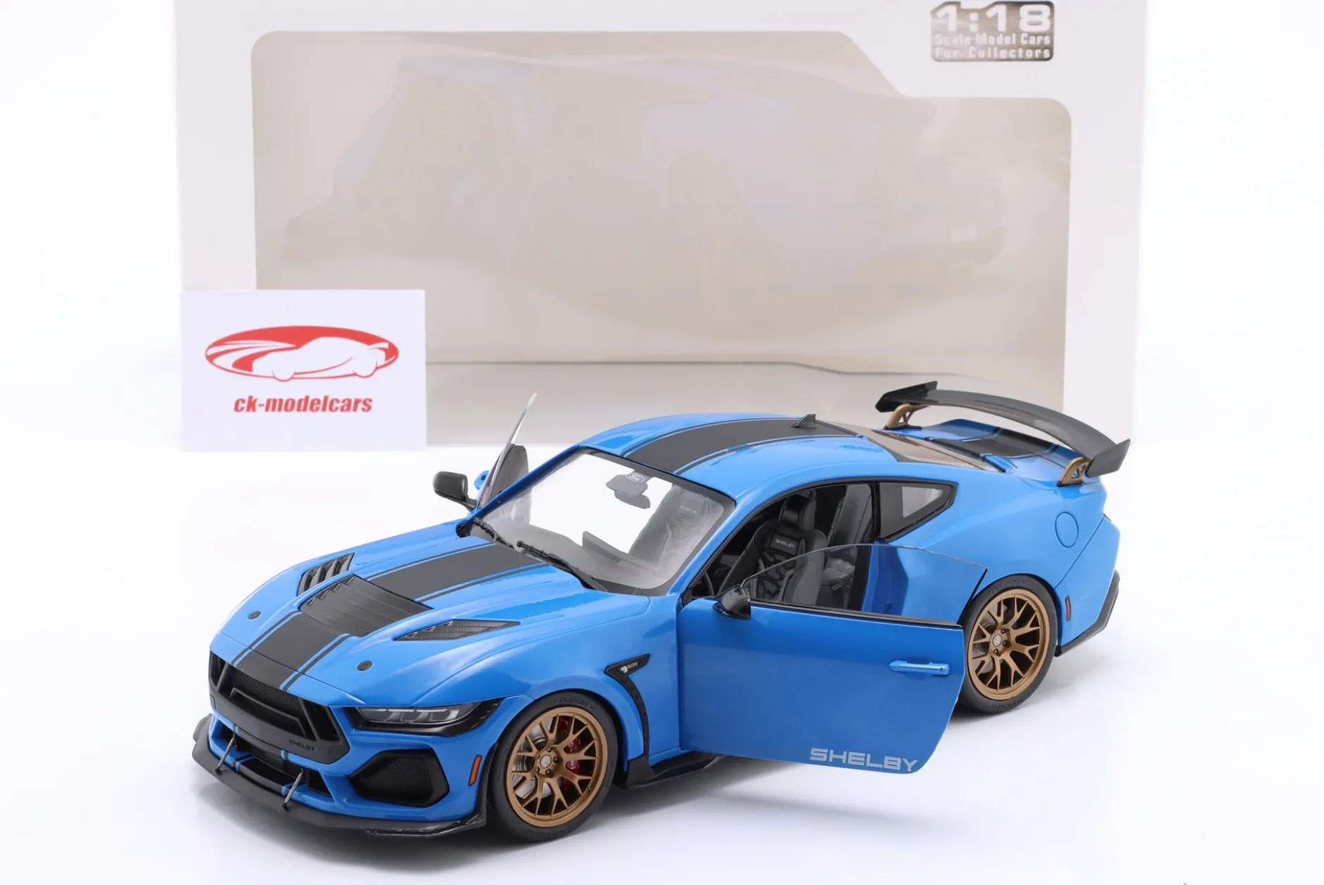 Ford Mustang Shelby Super Snake Baujahr 2024 blau metallic 1:18 Solido