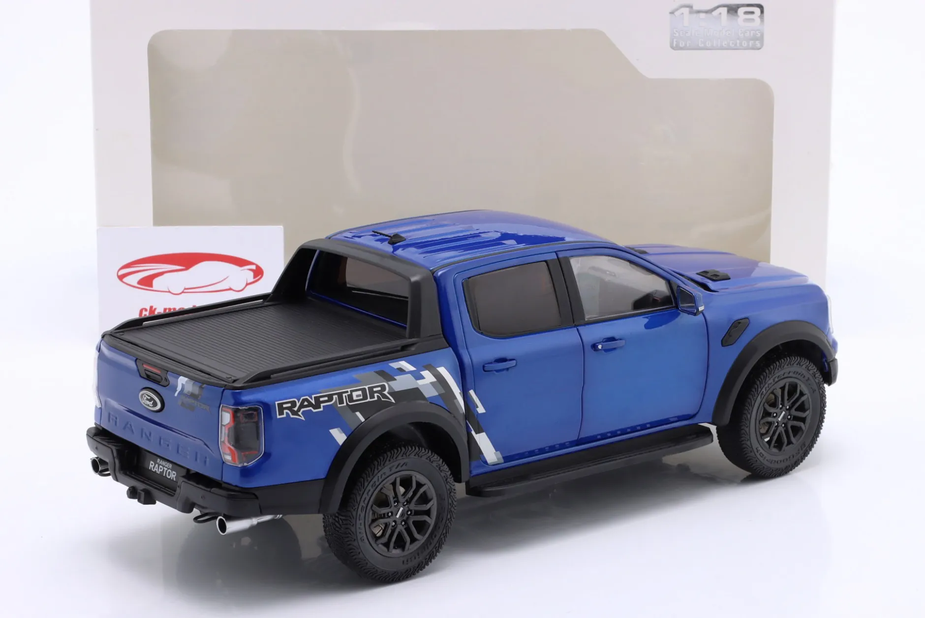 Ford Ranger Raptor Pick-Up Baujahr 2024 blau 1:18 Solido