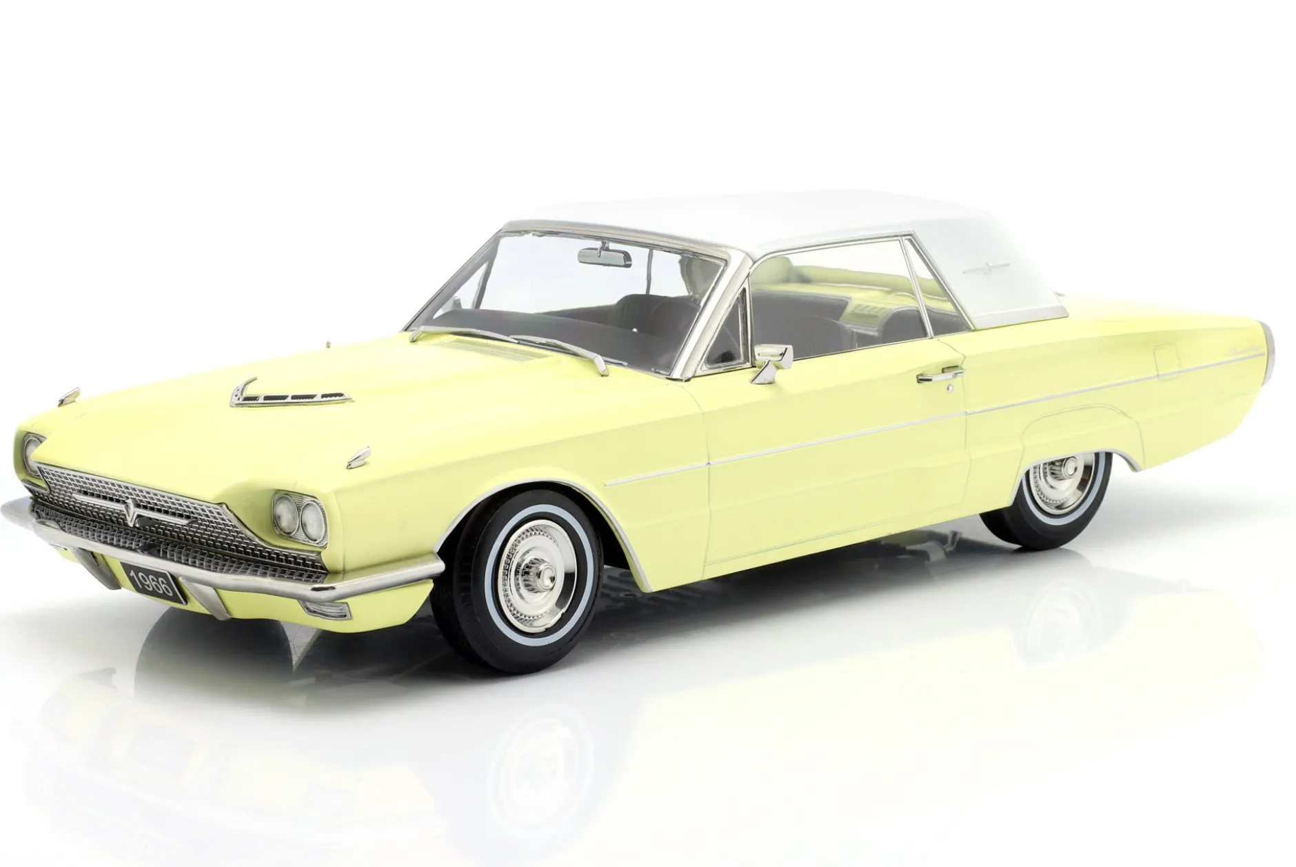 Ford Thunderbird Hardtop Coupe Baujahr 1966 hellgelb / weiß 1:18 KK-Scale