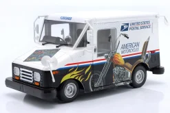 Grumman LLV United States Postal Service (USPS) weiß / schwarz 1:18 Greenlight