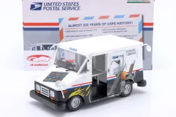 Grumman LLV United States Postal Service (USPS) weiß / schwarz 1:18 Greenlight