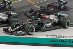 Hamilton #44 & Bottas #77 2-Car Set Mercedes-AMG F1 W12 Formel 1 2021 1:43 Minichamps