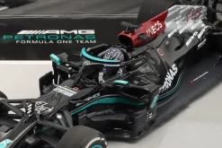 Hamilton #44 & Bottas #77 2-Car Set Mercedes-AMG F1 W12 Formel 1 2021 1:43 Minichamps
