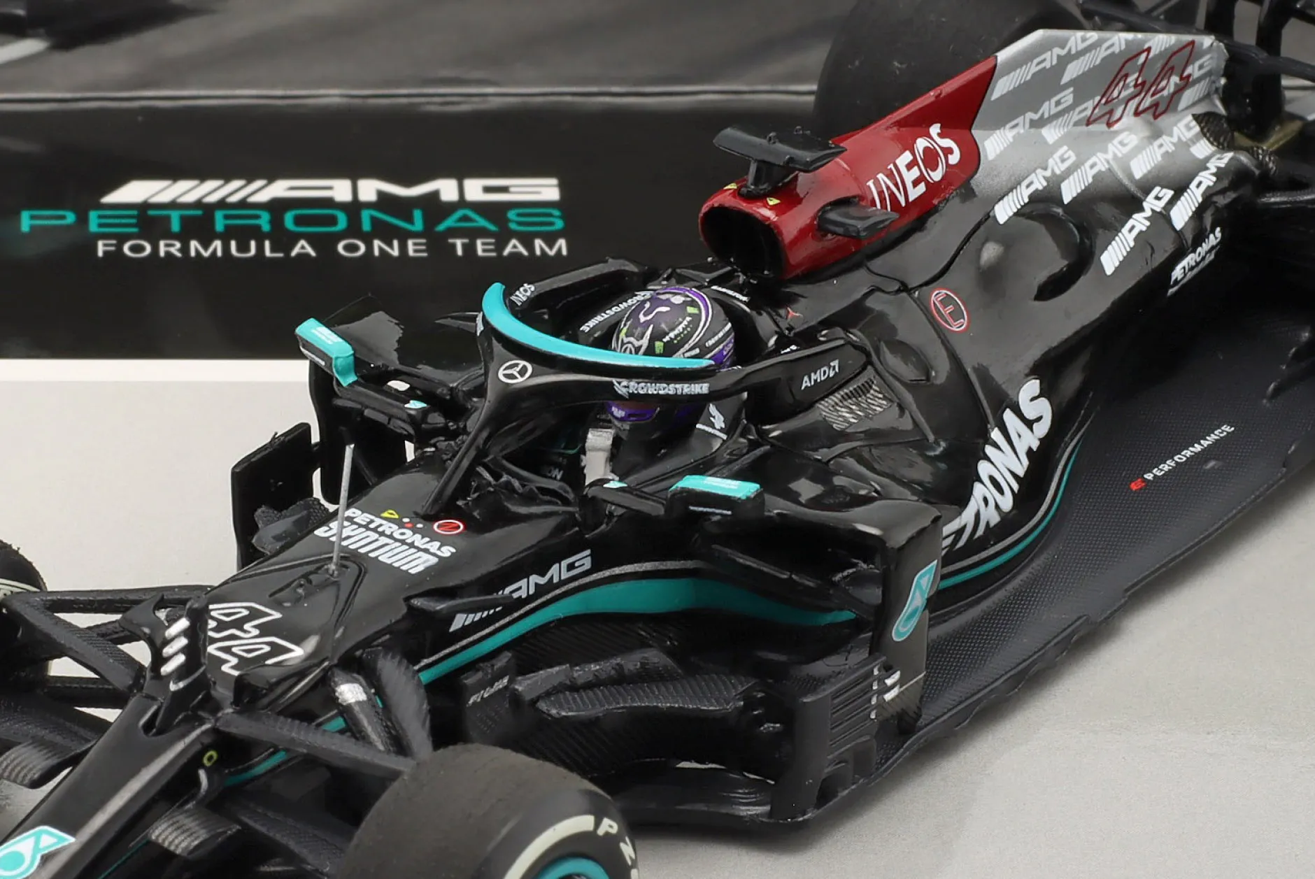 Hamilton #44 & Bottas #77 2-Car Set Mercedes-AMG F1 W12 Formel 1 2021 1:43 Minichamps