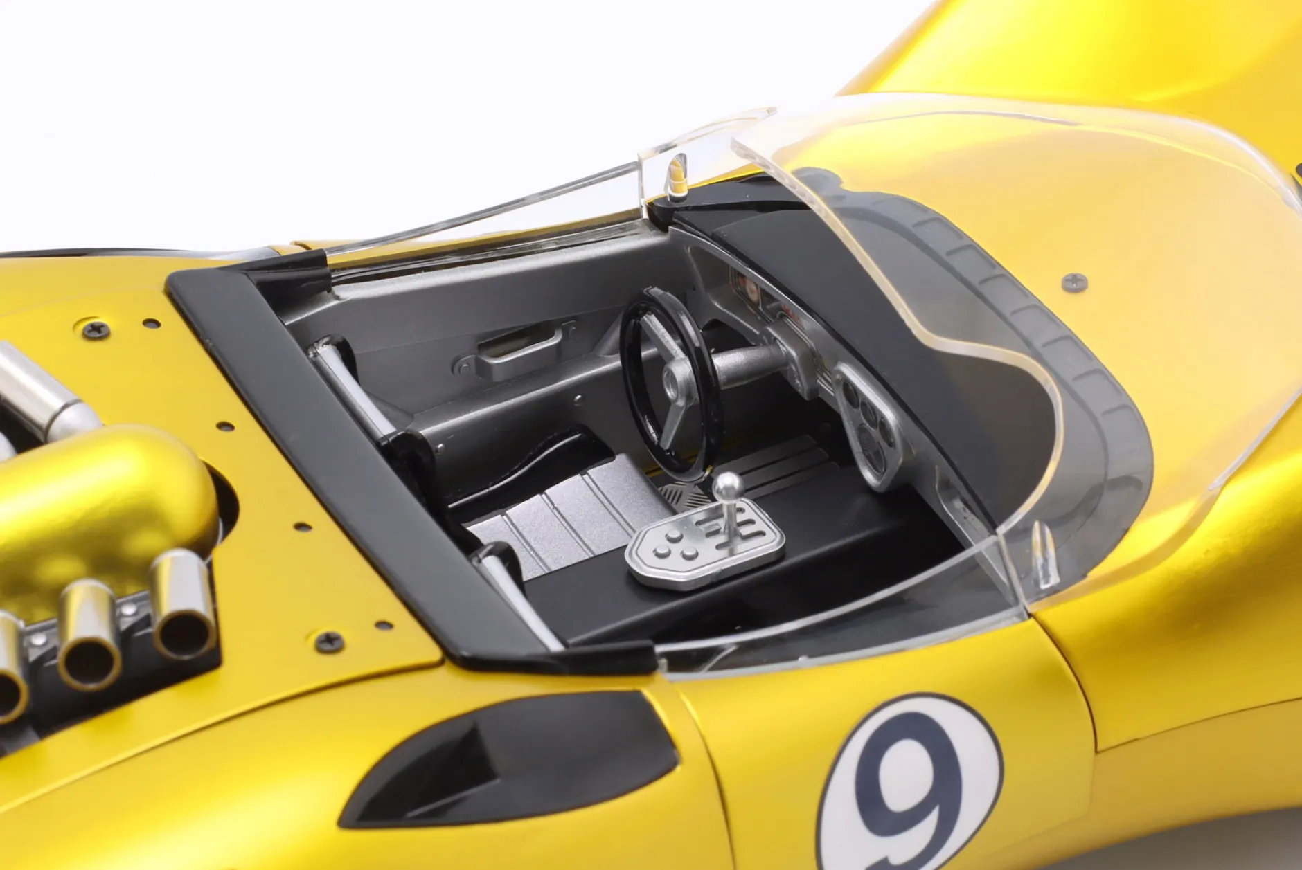 Hamilton Speed Racer Shooting Star #9 gelb 1:18 Schwyn Haas