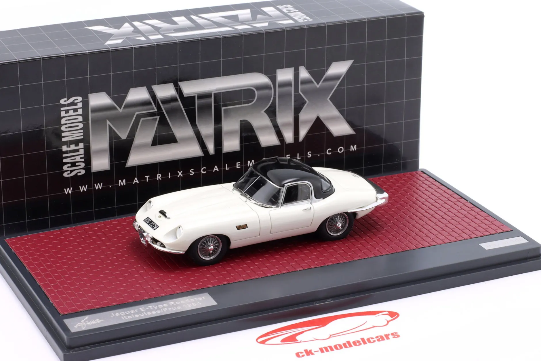 Jaguar E-Type Roadster Italsuisse / Frua Closed Top Baujahr 1964 weiß 1:43 Matrix