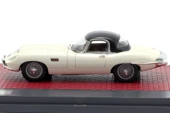 Jaguar E-Type Roadster Italsuisse / Frua Closed Top Baujahr 1964 weiß 1:43 Matrix