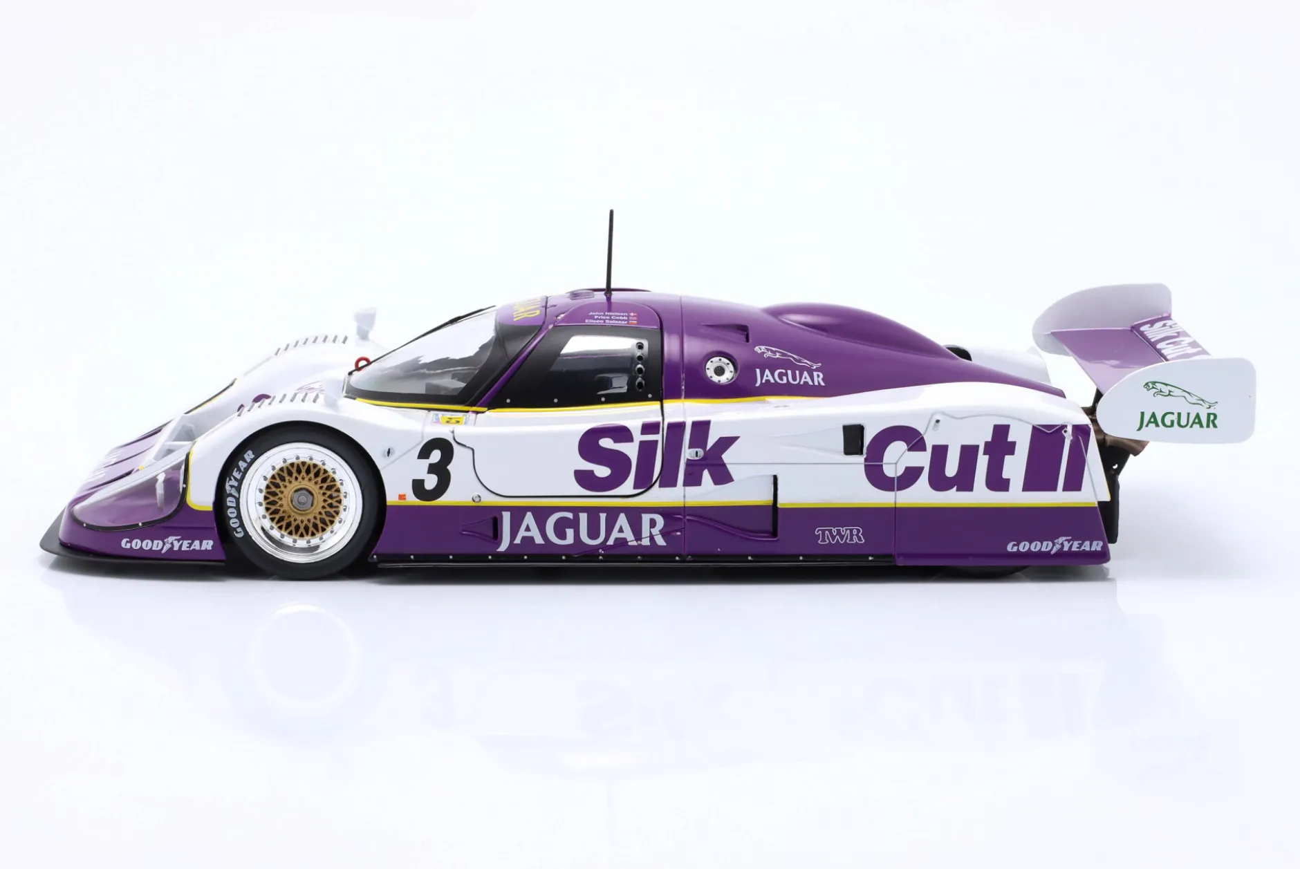 Jaguar XJR-12 #3 Sieger 24h LeMans 1990 Nielsen, Cobb, Brundle 1:18 CMR