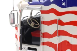 Kenworth K 100 Aerodyne Sattelzugmaschine 1976 Stars & Stripes 1:18 Road Kings