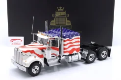 Kenworth W900 Sattelzugmaschine weiß / blau / rot 1:18 Road Kings