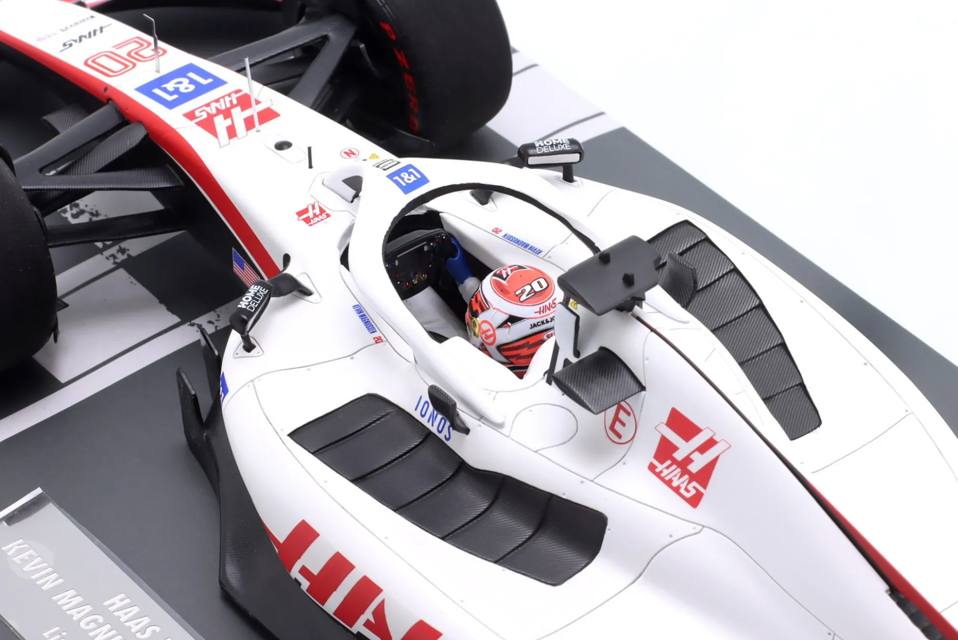 Kevin Magnussen Haas VF-22 #20 5th Bahrain GP Formel 1 2022 1:18 Minichamps