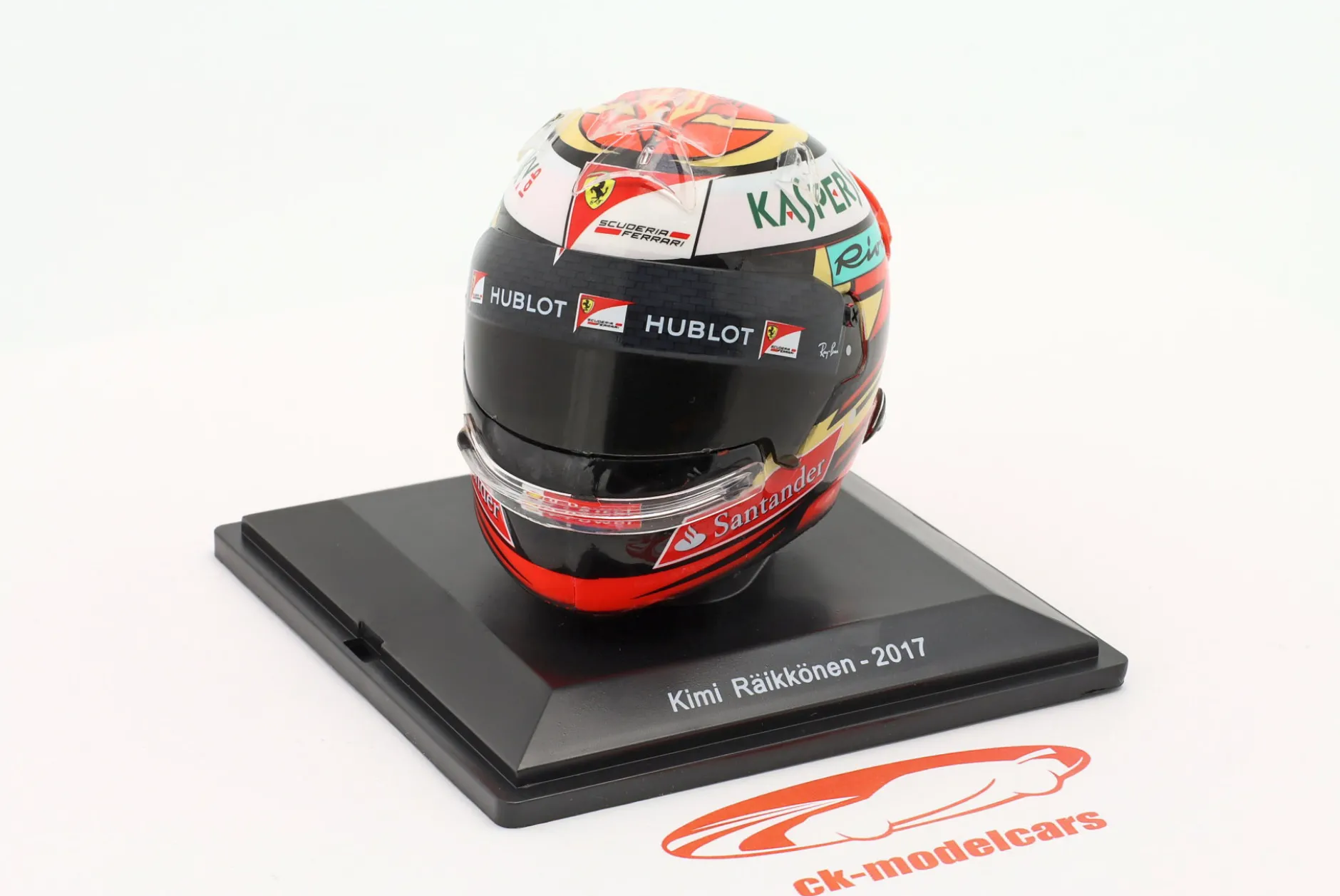 Kimi Raikkönen #7 Scuderia Ferrari Formel 1 2017 Helm 1:5 Spark Editions