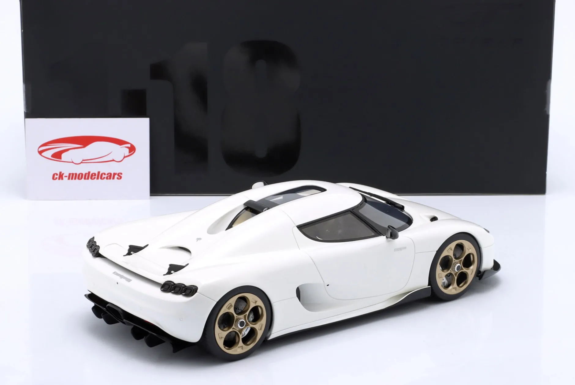Koenigsegg CC850 Baujahr 2024 weiß 1:18 GT-Spirit