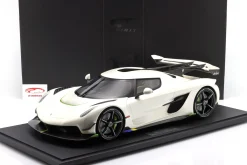 Koenigsegg Jesko Baujahr 2019 perlweiß 1:8 GT-Spirit