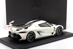 Koenigsegg Jesko Baujahr 2019 perlweiß 1:8 GT-Spirit