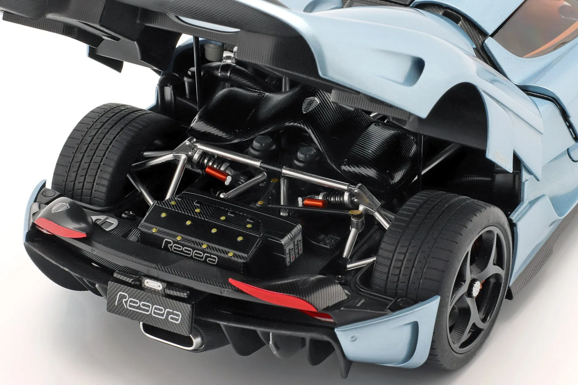 Koenigsegg Regera Baujahr 2016 horizontblau 1:18 AUTOart