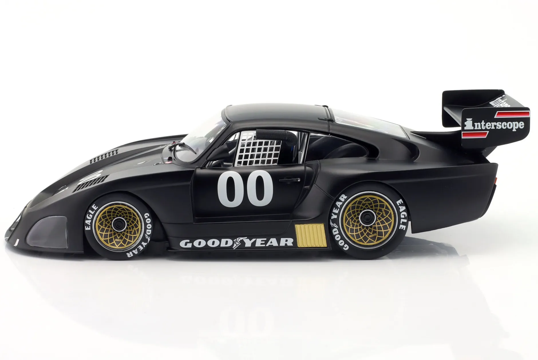 Kremer Porsche 935 K4 #00 IMSA 1981 Ongais, Field Interscope Racing 1:18 WERK83