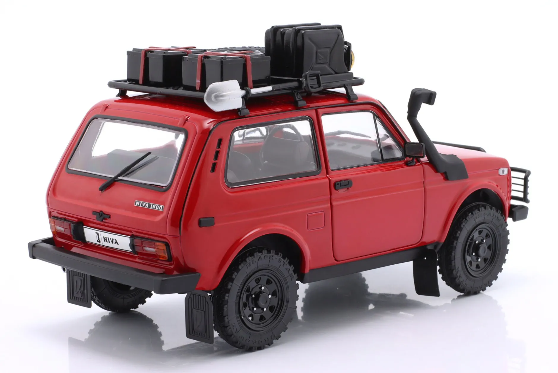 Lada Niva 4x4 Baujahr 1980 rot 1:18 Solido
