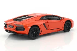 Lamborghini Aventador LP 700-4 orange 1:18 Rastar