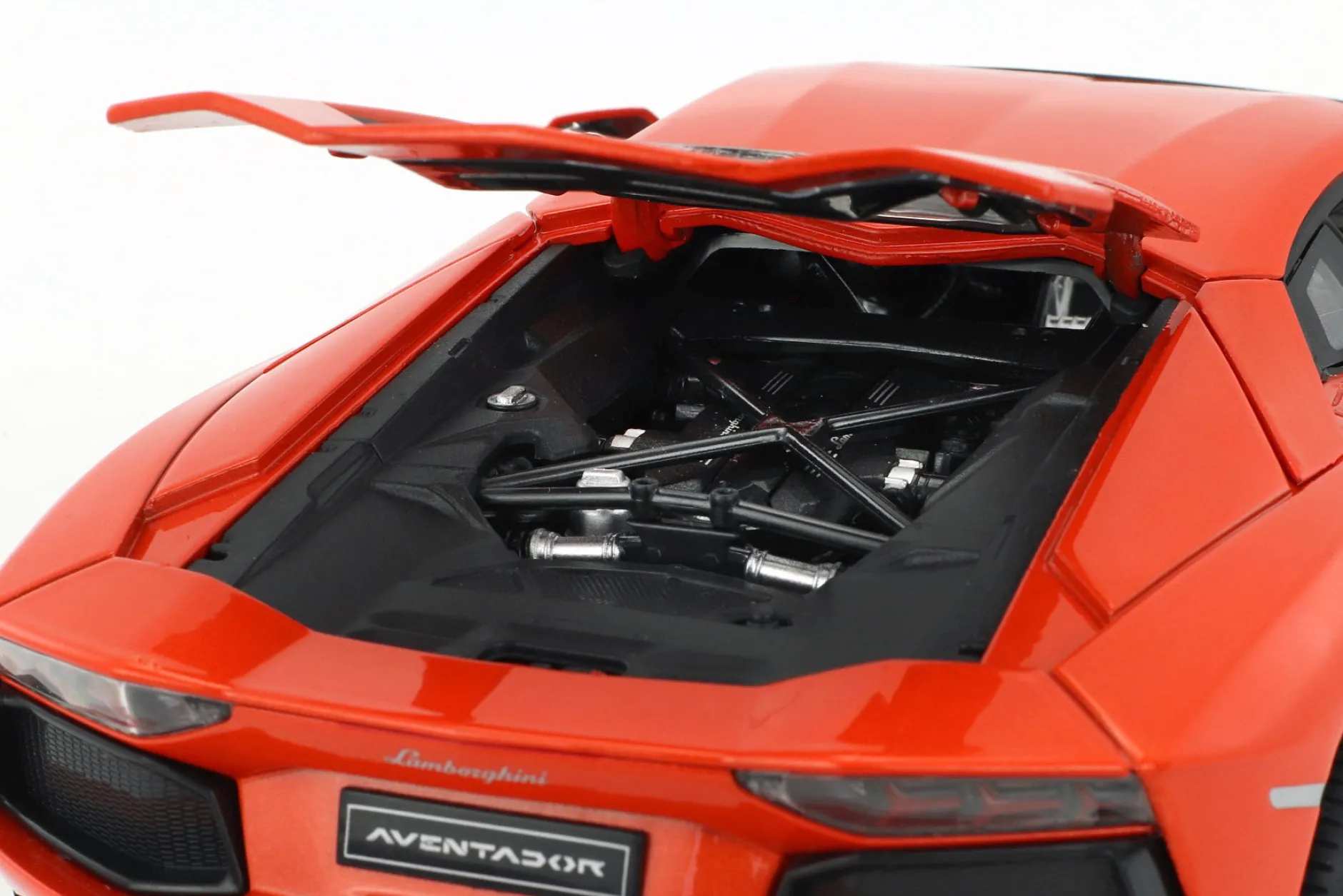 Lamborghini Aventador LP 700-4 orange 1:18 Rastar