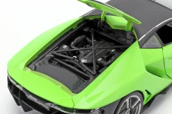 Lamborghini Centenario LP770-4 Baujahr 2016 grün 1:18 Maisto