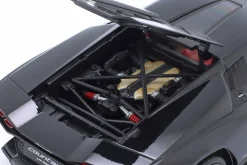 Lamborghini Countach LPI 800-4 Baujahr 2022 schwarz 1:18 Maisto