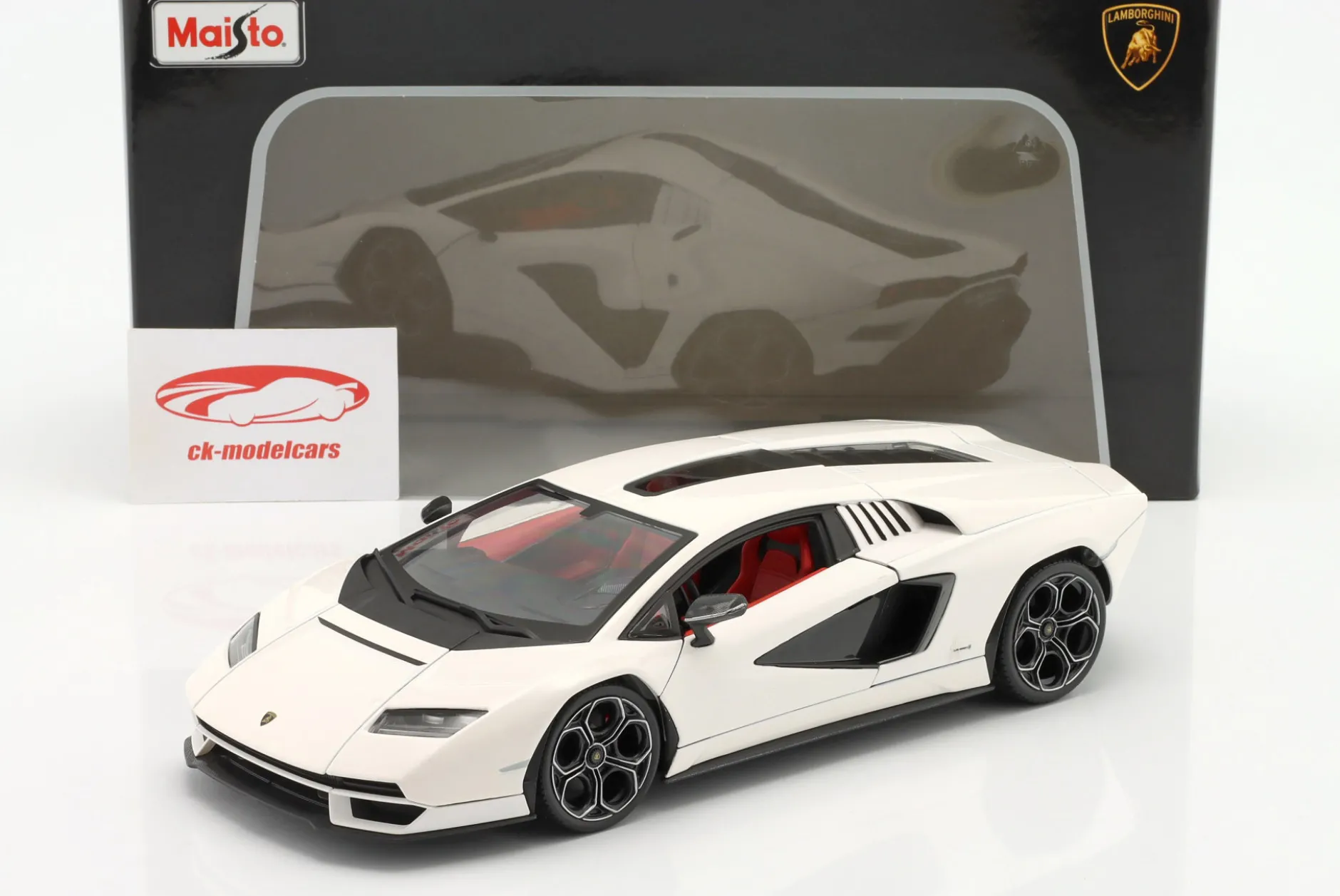 Lamborghini Countach LPI 800-4 Baujahr 2022 weiß 1:18 Maisto