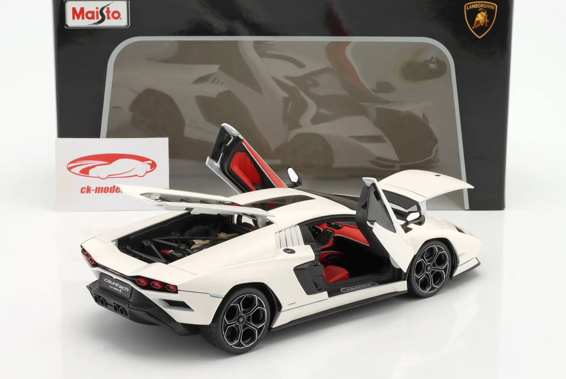 Lamborghini Countach LPI 800-4 Baujahr 2022 weiß 1:18 Maisto