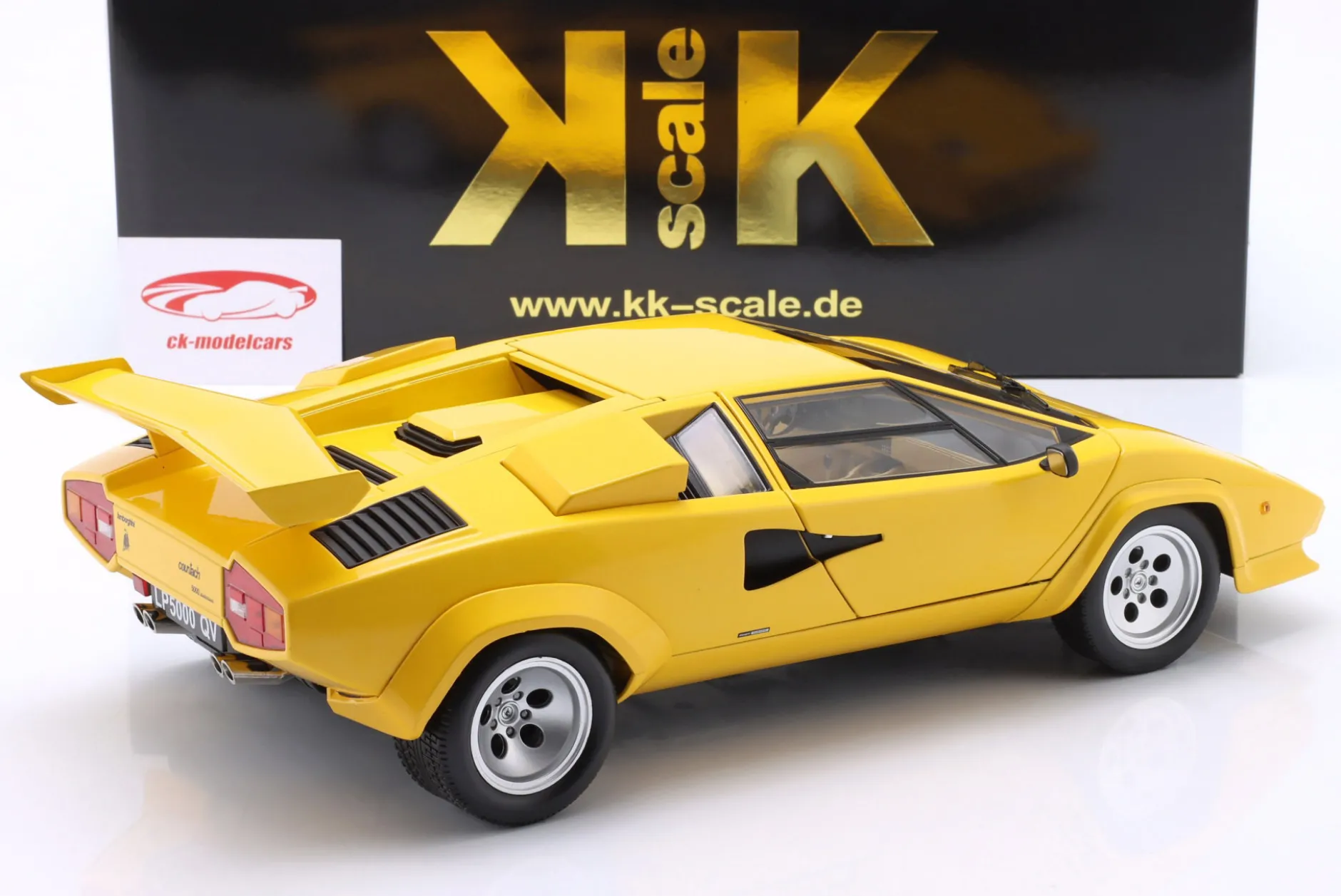 Lamborghini Countach LP 5000 S QV Baujahr 1985 gelb 1:12 KK-Scale