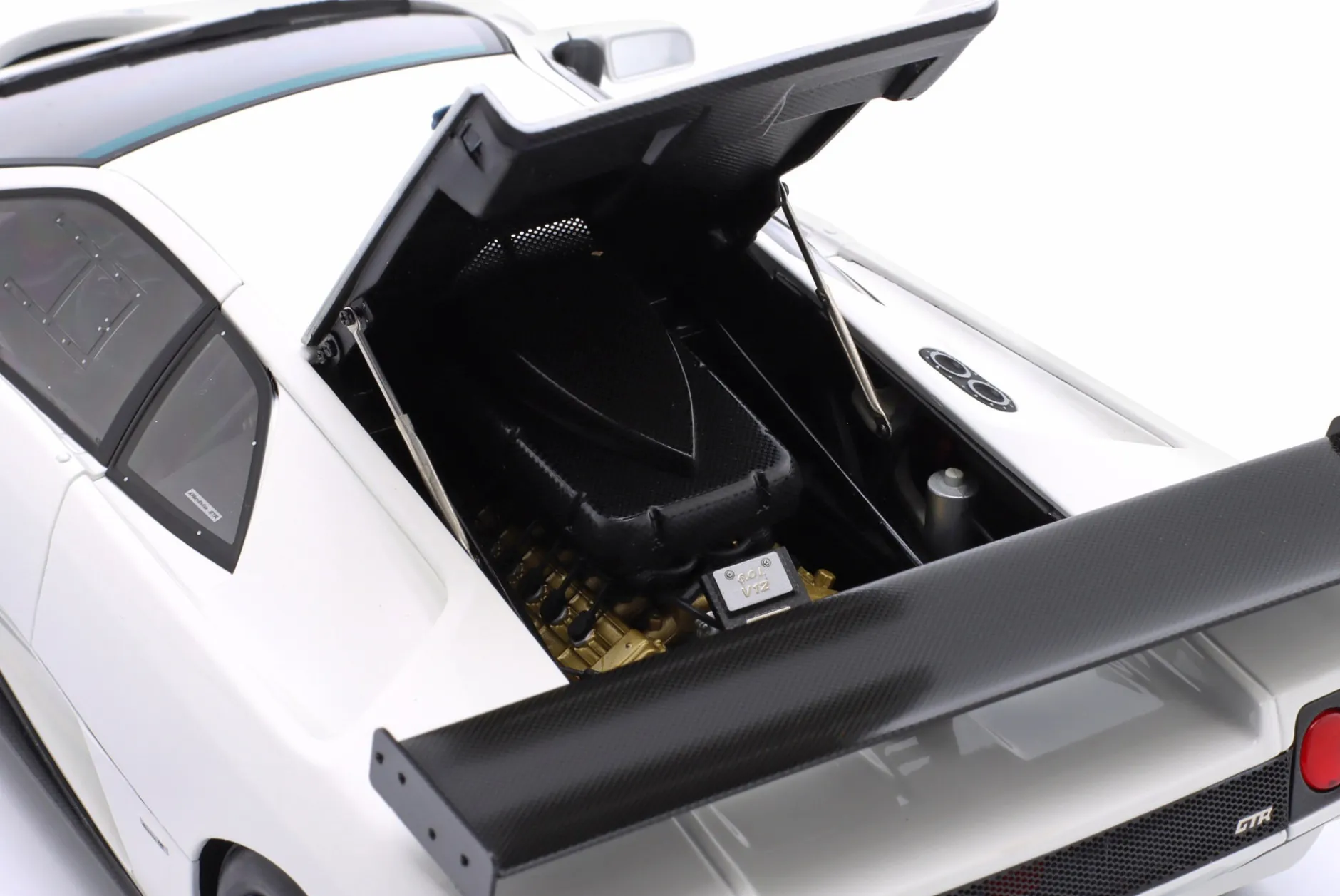 Lamborghini Diablo GTR Baujahr 1999 weiß 1:18 AUTOart
