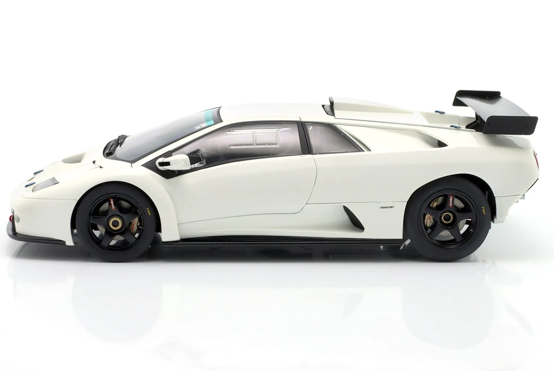 Lamborghini Diablo GTR Baujahr 1999 weiß 1:18 AUTOart